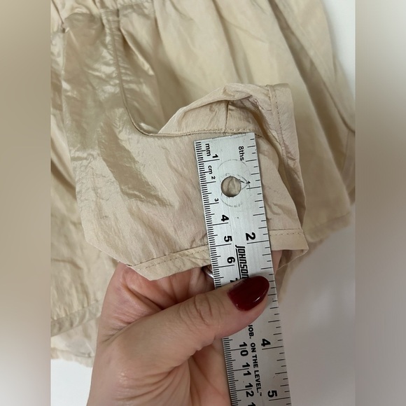 Free people movement high waisted beige/cream shorts size medium - Picture 2 of 7